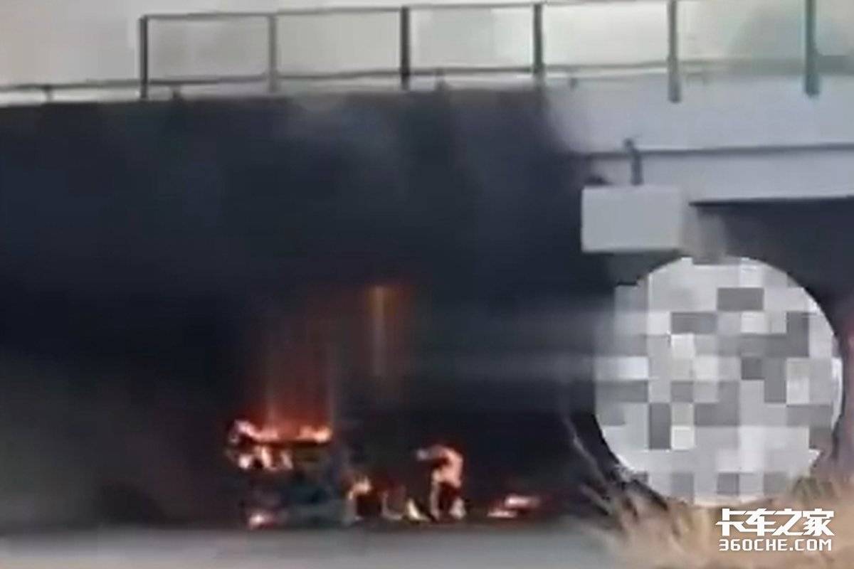 宁夏一货车起火 司机被叫下车后即爆炸