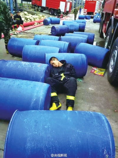 江苏靖江危化火灾因违规作业 致1名消防员死亡